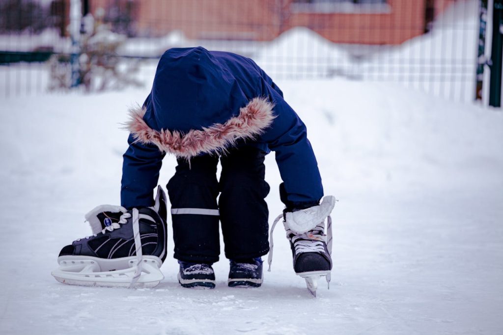5 Ice Skating Outdoor Terindah di Dunia, Wajib Masuk List Liburan