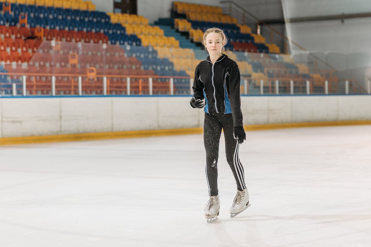 3 Item Pakaian Untuk Figure Skating yang Utama